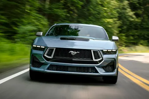 Чотиридверний Ford Mustang: ціна, розгін та перші подробиці