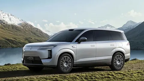 Denza N8L: електричний позашляховик із запасом ходу 960 км і батареєю 130 кВт-го