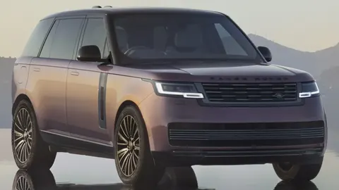 Range Rover Electric: 535 км запасу ходу та зарядка до 80% за 22 хвилини