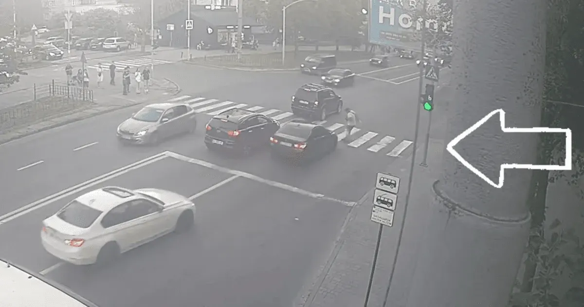 У Львові два BMW збили батька з дитиною на переході: обоє у реанімації