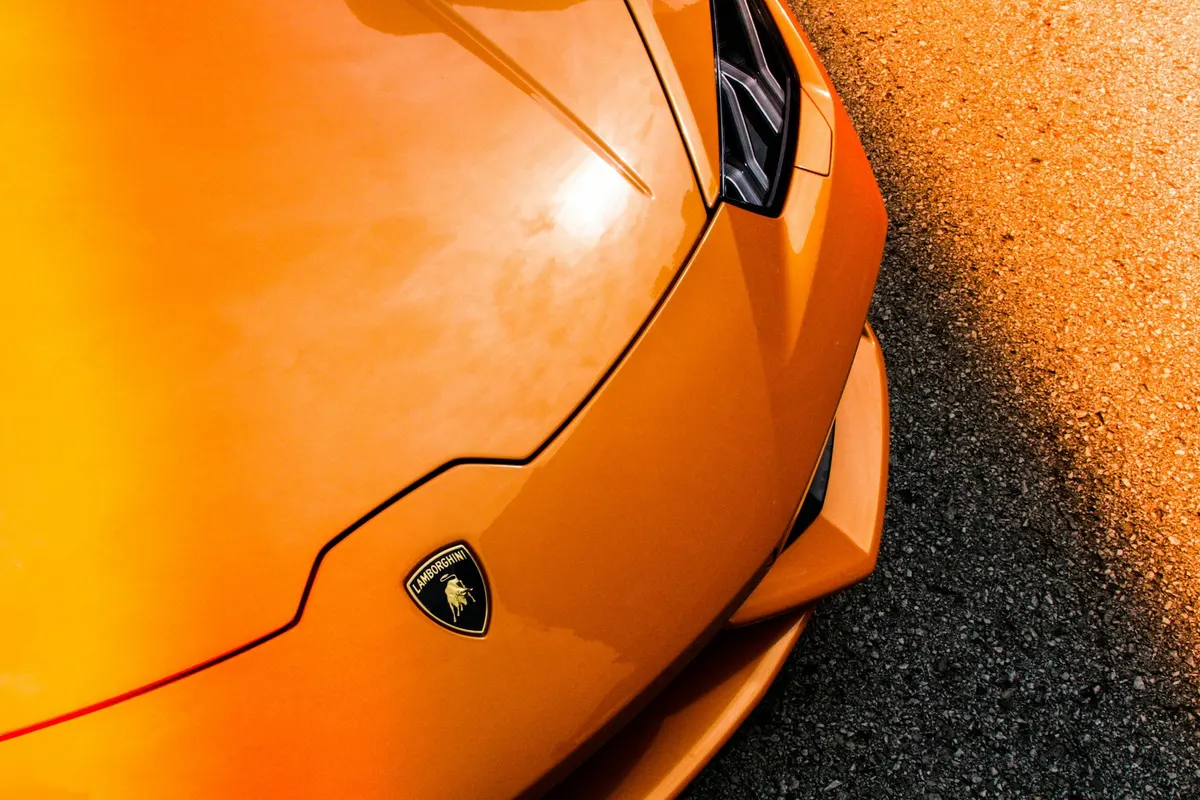Lamborghini: як контрольований дефіцит дає €3 млрд виторгу та 24% рентабельності