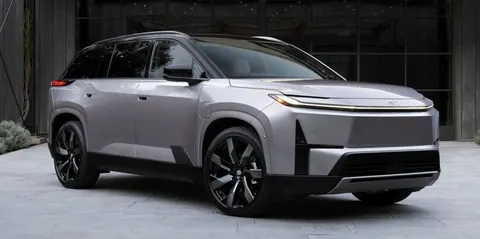 Toyota вдруге зсунула старт виробництва електричного Highlander