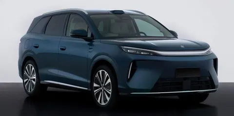 BYD розкрила серійний вигляд електрокросовера Tang 8 Series