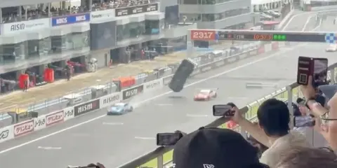 Аварія на Super GT: машина Фраги перекинулась на трасі Фудзі