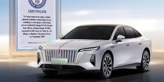 Hongqi H7 проїхав 2916 км без дозаправки — новий рекорд Гіннеса