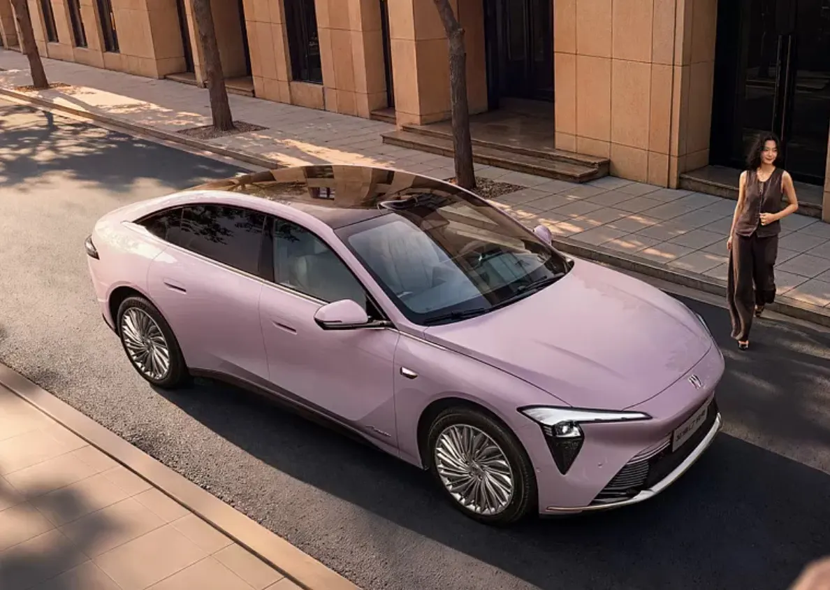 Buick Electra L7: седан отримав електричну версію із запасом ходу 702 км