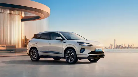 Експорт китайських авто зріс на 88%, внутрішні продажі падають