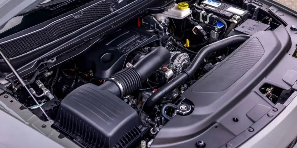 Ram прибирає гібридну систему eTorque з пікапів із двигуном Hemi V8