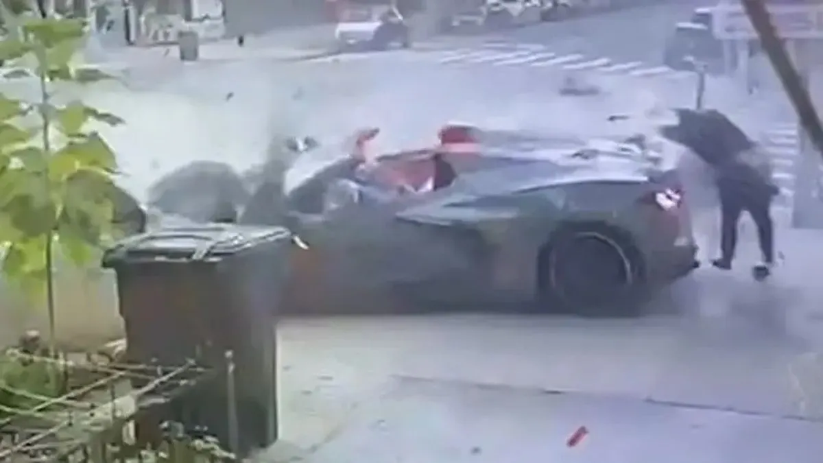Corvette врізався у винний магазин: троє постраждалих, водія заарештовано