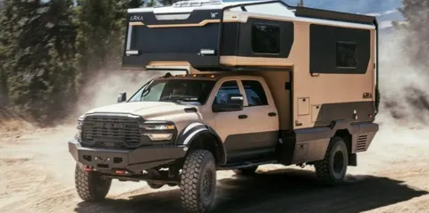 Winnebago Arka: автодім на шасі Ram 5500 для бездоріжжя