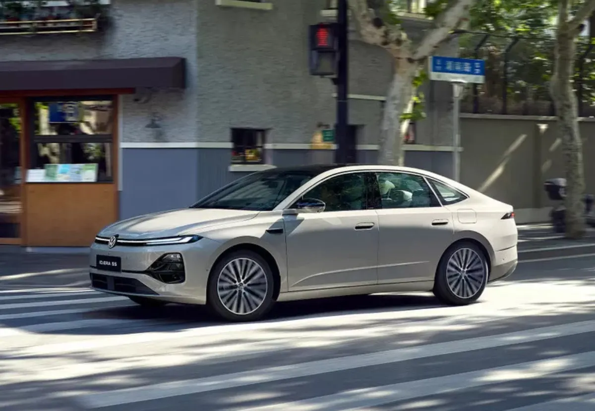 Volkswagen ID.Era 5S: усі технічні деталі гібридного седана