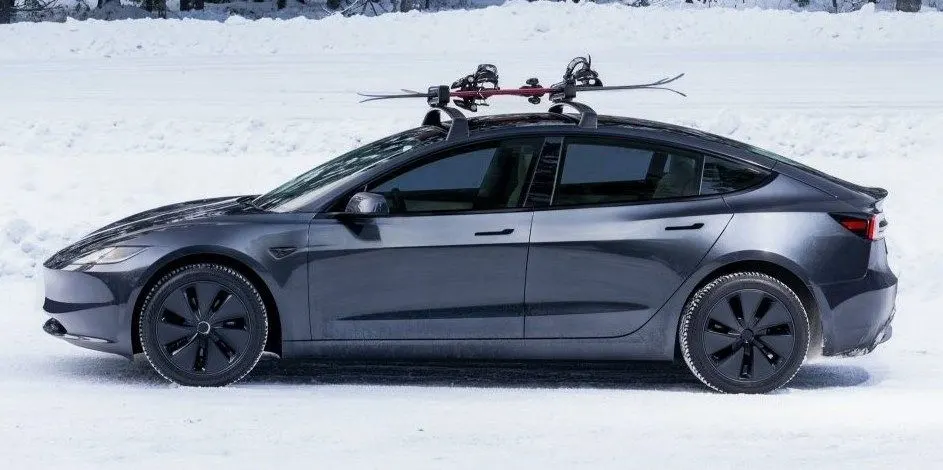 Нові режими контролю тяги для Tesla Model 3 та Model Y: що змінилося