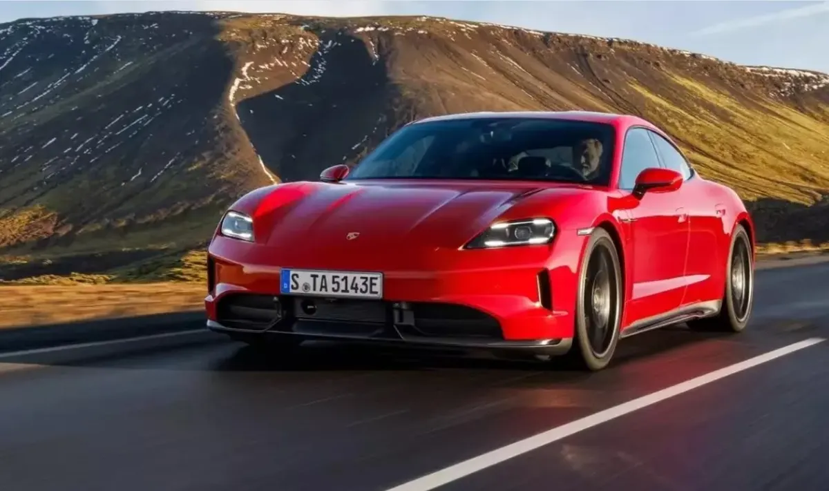 Porsche Taycan: виробництво електрокара можуть згорнути до 2030 року