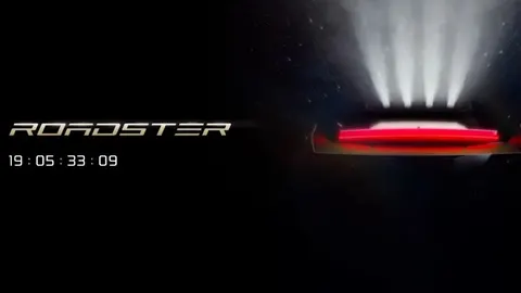 Tesla знову відкрила бронювання Roadster: $50 000 за автомобіль, якого ще немає