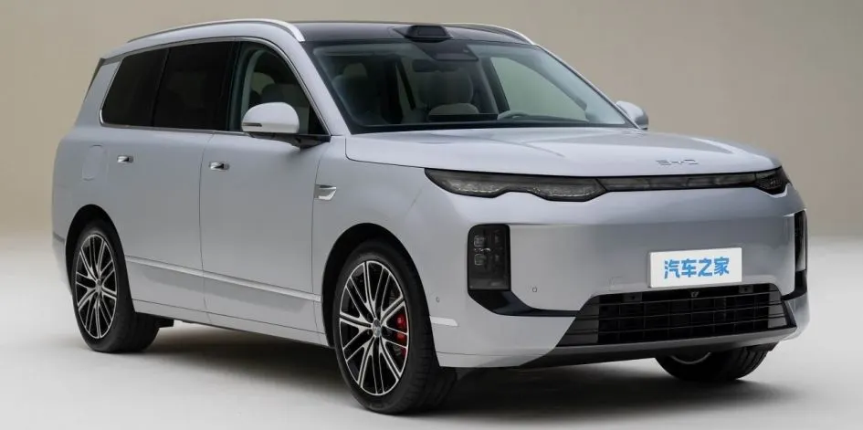 BYD Sealion 08: флагманський кросовер з запасом ходу до 900 км