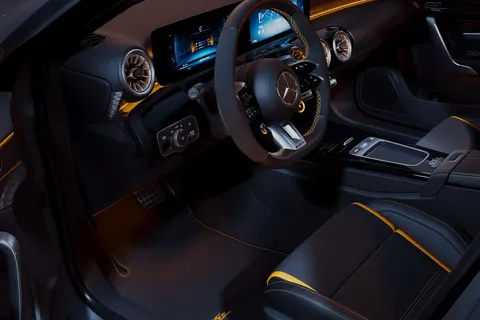 Mercedes-AMG A 45 S Final Edition: прощальна версія хот-хетча доступна для замов