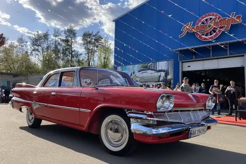 Old Car Land у Києві: дати, програма та унікальні «Волинянки»