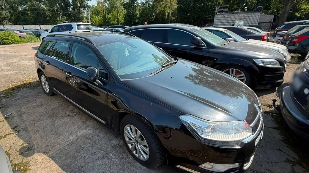 У Києві військовий у СЗЧ привласнив автівку побратима та намагався її продати