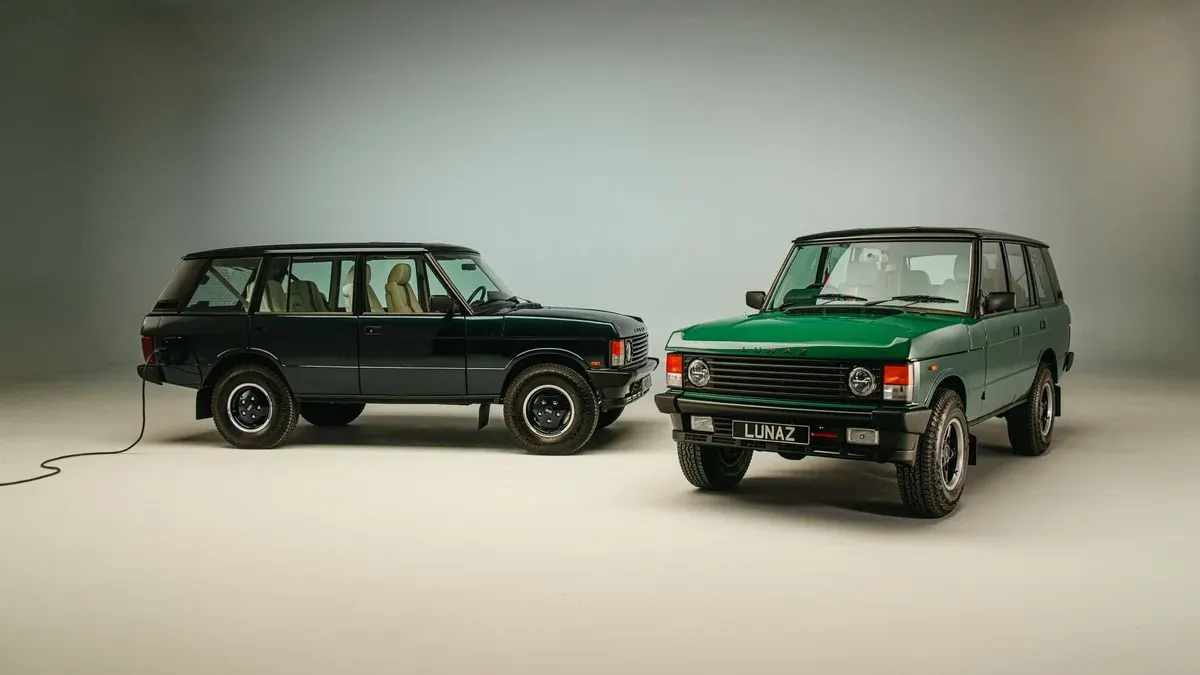 Lunaz перетворила Range Rover Classic на електрокар у стилі попарт