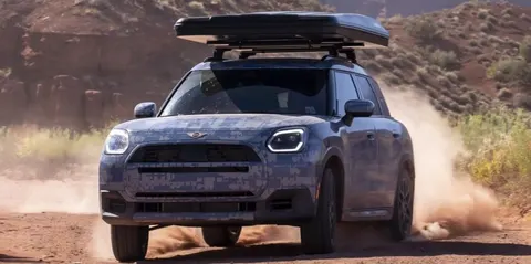 MINI тестує позашляхову версію Countryman у Скелястих горах