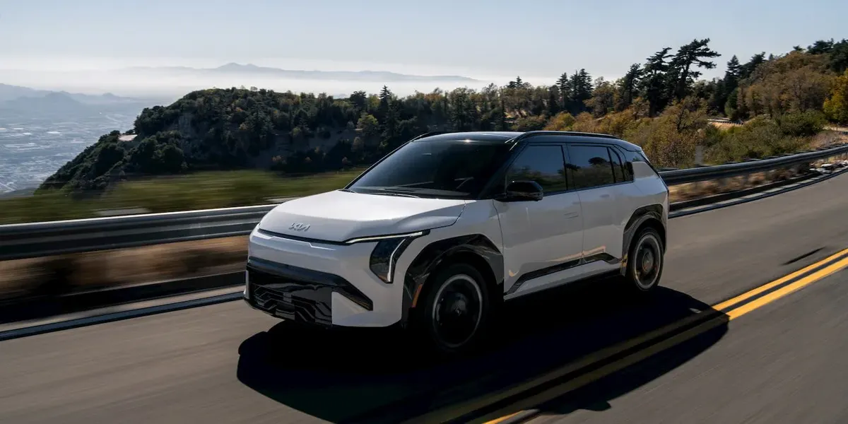 Kia EV3: що пропонує новий електрокросовер і скільки він коштує