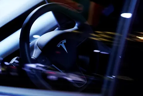 Tesla лідирує в рейтингу лояльності до автобрендів у США — 64%