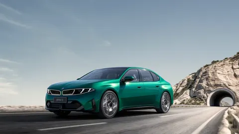 BMW i3 L: електричний седан із запасом ходу 1000 км і версією на 630 сил