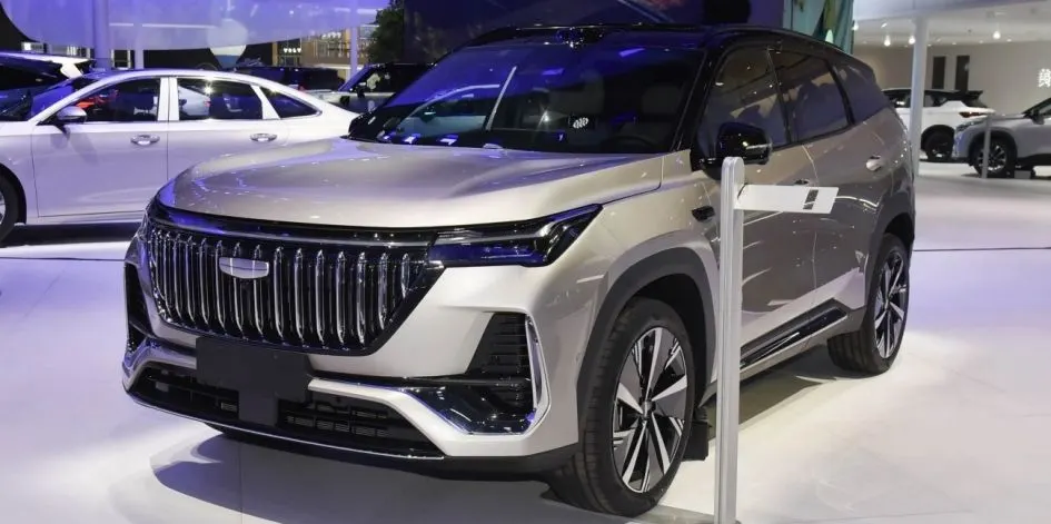 Geely Atlas i-HEV LiDAR Edition: новий гібрид показали в Ченду