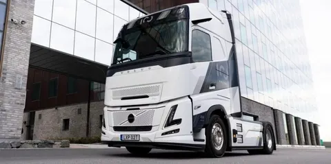 Volvo анонсувала ювілейну серію вантажівок до 100-річчя компанії