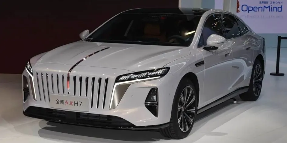 FAW представила оновлений Hongqi H7: ціни і характеристики