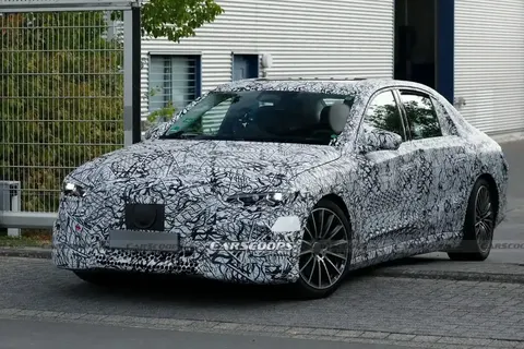 Mercedes-Benz E-Class Electric: 800-вольтна платформа, 762 км запасу ходу і стар