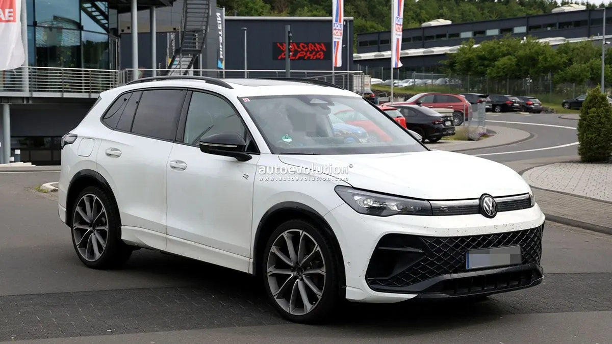 Volkswagen Tiguan R: що відомо про заряджений кросовер до прем'єри