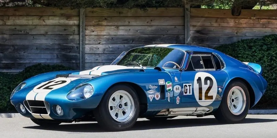 Shelby Cobra Daytona 1964 року: найдорожче американське авто виставили на аукціон