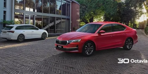 Skoda Octavia святкує 30 років: ювілейна пропозиція в Україні від 1 350 000 грн