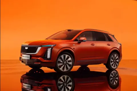 Cadillac XT5 отримав плагін-гібридну версію з запасом ходу 155 км