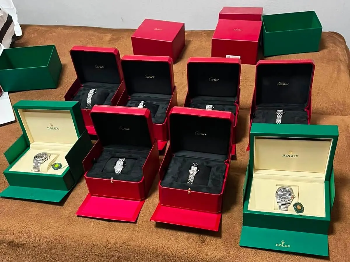 Годинники Rolex і Cartier на 4,1 млн грн: на кордоні з Польщею затримали львів'янку