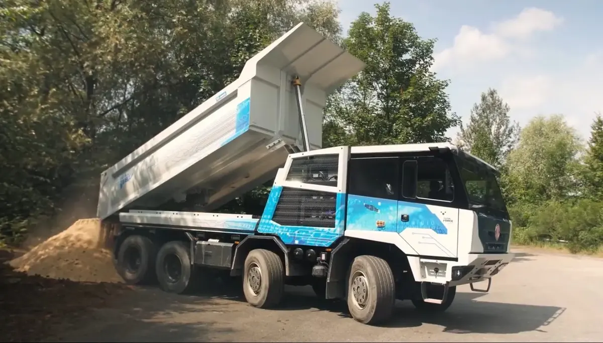 Tatra показала першу електричну вантажівку Force e-Drive 8x8: що відомо