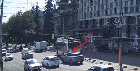 У Луцьку BYD зачепив тролейбус №15: деталі ДТП на проспекті Мойсея