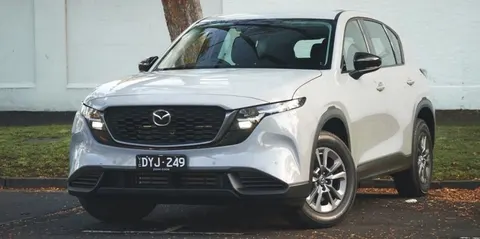 Нова Mazda CX-5 в Австралії вже зі знижками: гібрид затримується на роки
