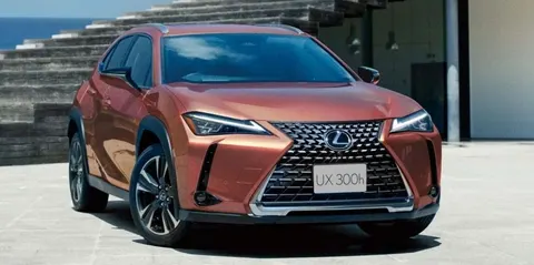 Lexus завершує випуск кросовера UX: що це означає для покупця