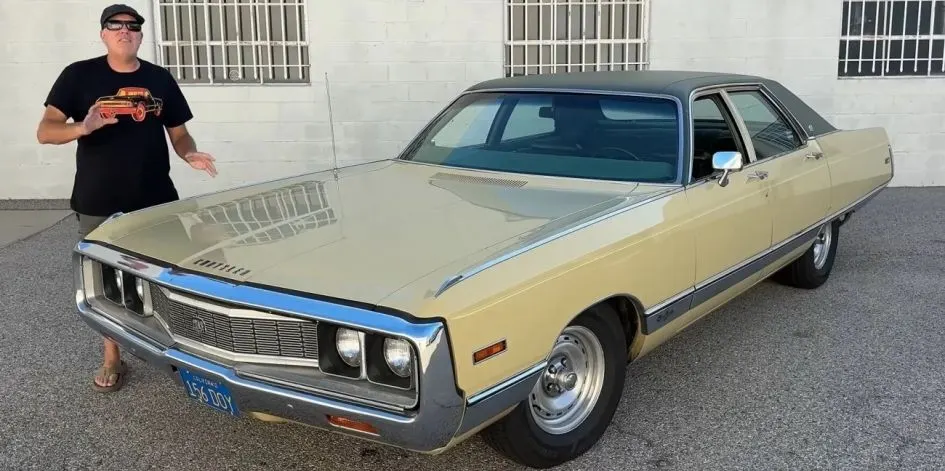 Chrysler New Yorker 1971 року проїхав 640 км після 24 років простою
