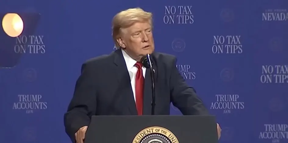 Трамп назвав власників електромобілів «хворими» через тривогу за запас ходу
