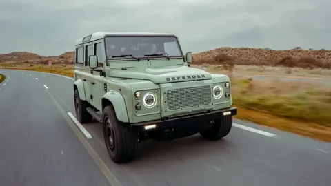 Класичний Land Rover Defender став електрокаром потужністю 600 к.с.