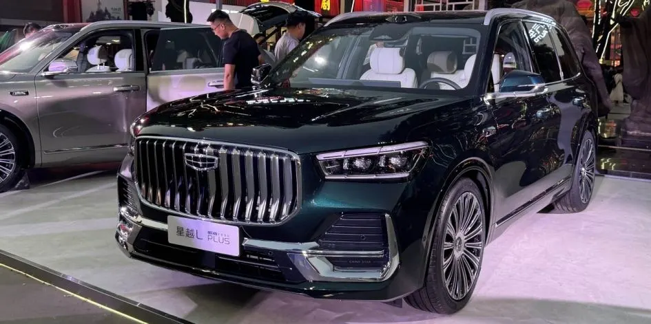 Geely Monjaro L Plus: більший кросовер із гібридом і пневмопідвіскою