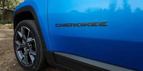 Новий Jeep Cherokee: платформа STLA One і вихід у 2029 році